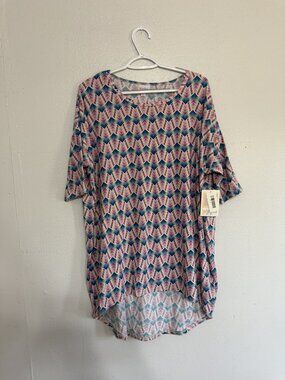 NWT LuLaRoe Irma Pink Blue Chevron Tunic M 🩷